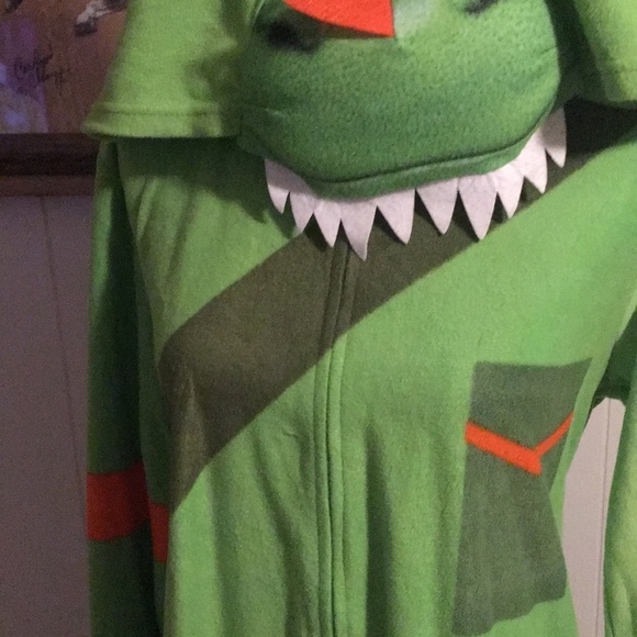 NWT Fortnite zip up pj’s - Picture 4 of 10